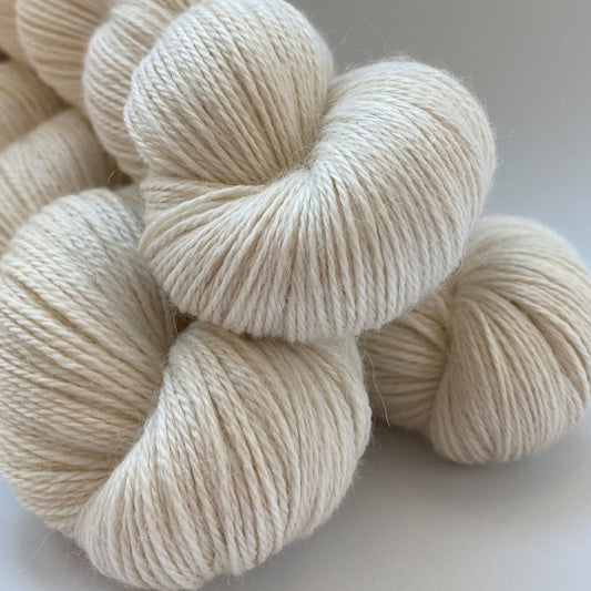 Cloud / Undyed Natural White