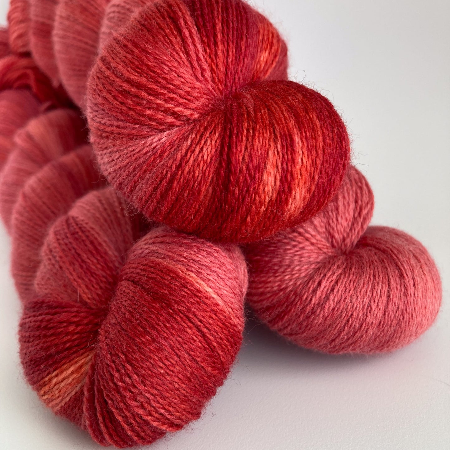Merino Silk Lace / Red Carpet